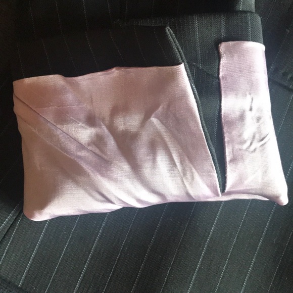 Navy pinstripe suit - Picture 4 of 8